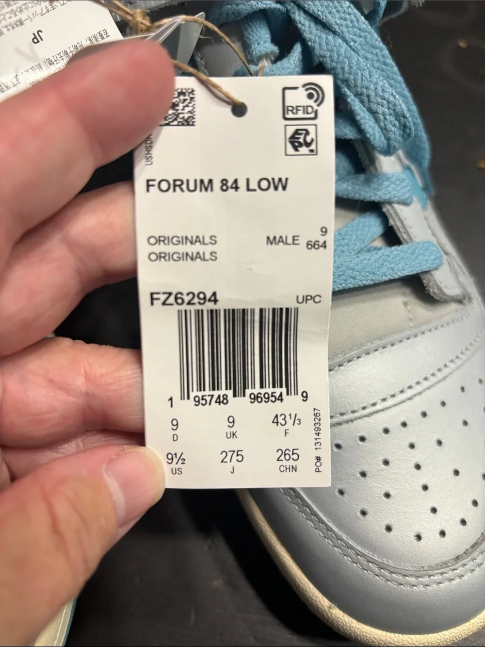 adidas forum 84 Light Blue & silver  Low-Top Sneakers with Strap
